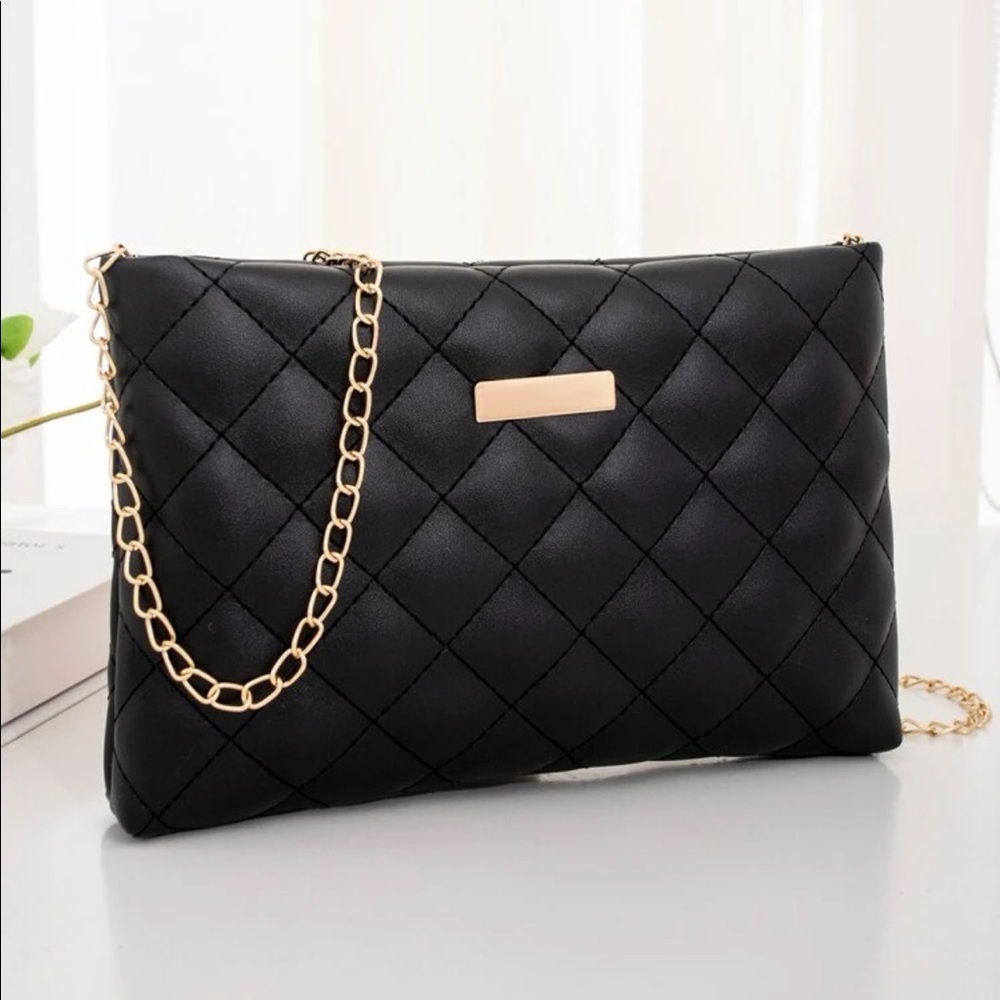 New Black Cushion Shoulder Strap Purse